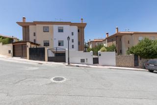 Lloguer Pis a Urbanizaciones. Alquiler de amplia vivienda en urbanización la quinta  alhendín
