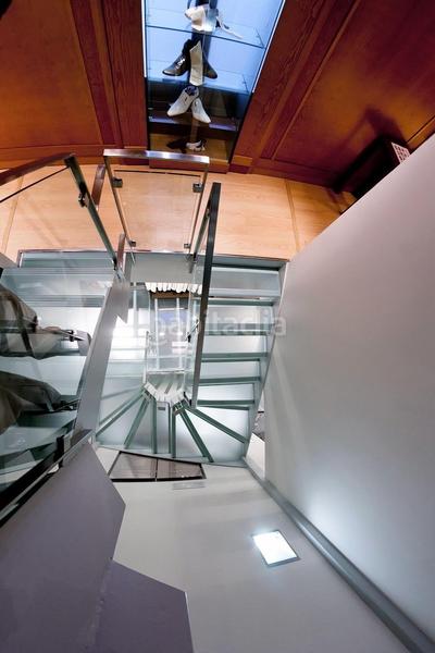 Foto d4017244-fd7c-44d6-8d5c-c39443324fce. Locale commerciale in calle alhondiga 10 in Centro - Sagrario Granada