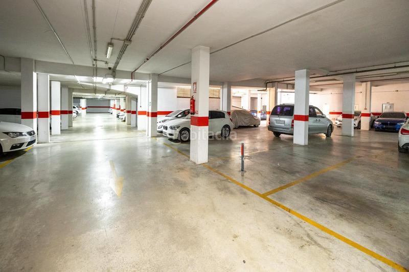 Foto 445c6488-9acc-4b32-9d05-10a8d05a7473. Aparcament cotxe a Atarfe