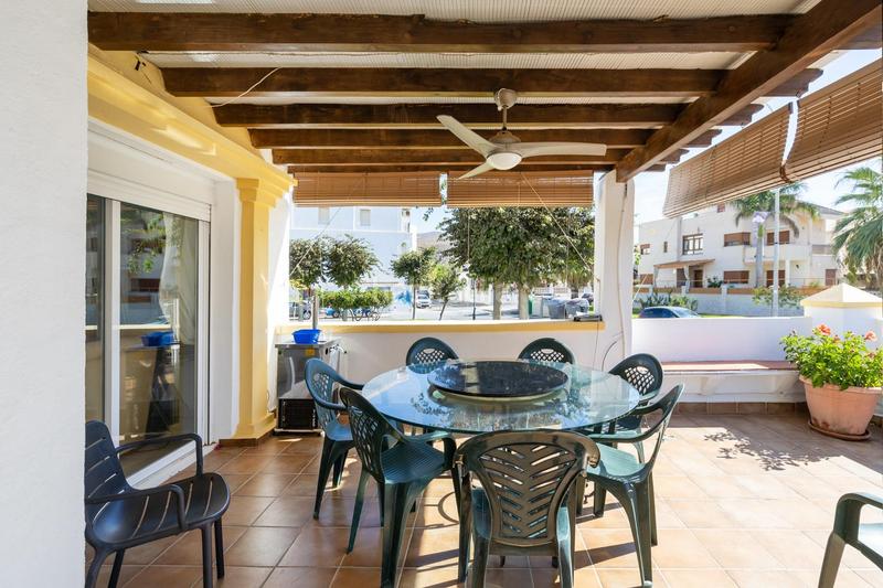 Foto 2d3d0941-e14b-4101-b0d8-4e90a3a28579. Casa pareada magnifica casa pareada en calahonda en Motril
