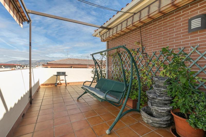 Foto 0def0143-c230-4736-bdd2-8820a945c371. Dachwohnung mit heizung parking in San Miguel Armilla