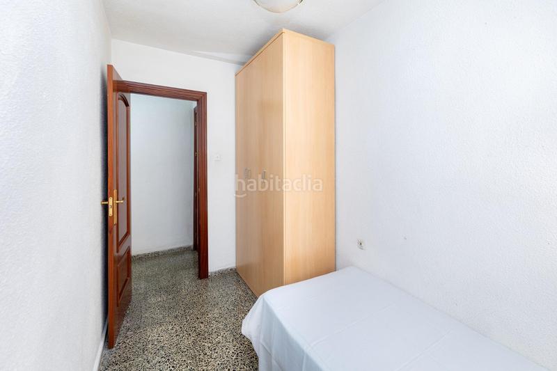 Foto f3ca9fb9-9e88-4bb6-b18b-7b3b98ed3479. Appartamento con parcheggio in Barrio de Zaidín Granada