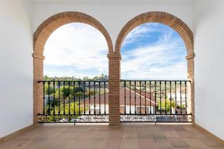 Casa aparellada  Calle iglesia. Casa en venta en el centro de alfacar  amplia, luminosa y muy fu