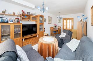 Piso en Barrio de la Vega. Piso de 3 habitaciones en barrio de monachil.