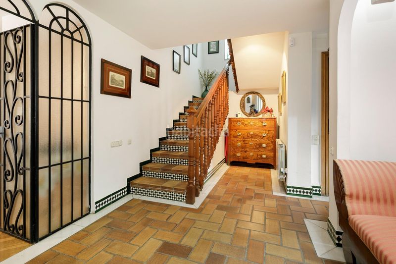 Foto 7c209e84-4e65-4a85-a59f-5caa0192e403. Chalet  independiente con jardín y piscina vistas a sierra nevada en Granada