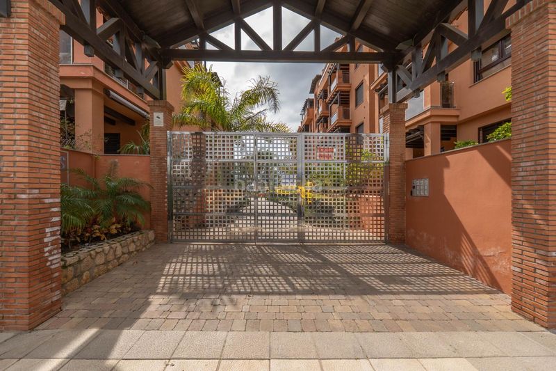 Foto 6e1e68f7-2038-4b28-80b3-c3b90f2e69d7. Pis amb aparcament piscina a Playa de Granada Motril