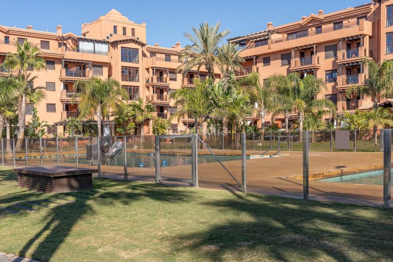Foto d008cfe8-4bfd-4732-b654-99bda91c83b7. Pis amb aparcament piscina a Playa de Granada Motril