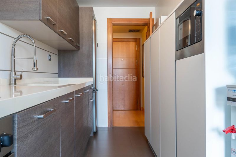 Foto eea5f5c0-b0f1-4c60-8b7f-7da5b5358735. Pis amb aparcament piscina a Playa de Granada Motril