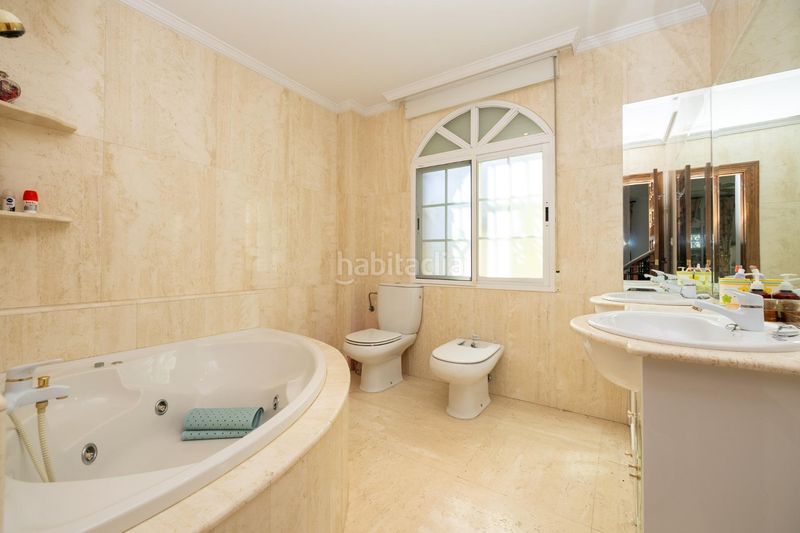 Foto 4d9bbf8a-bee0-40c1-be25-7b4921a66649. Xalet amb aparcament piscina a Ogíjares