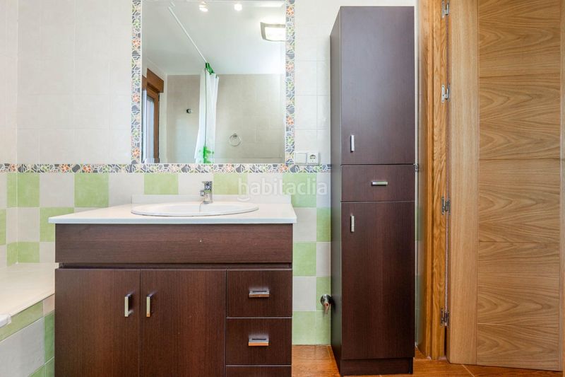 Foto 3b2f4b54-fbd0-4034-ad80-96e7b17a7087. Casa amb aparcament a Peligros