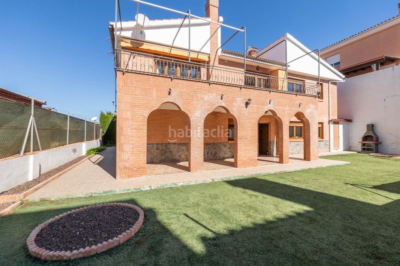 Foto 53fd061f-6471-4f21-8d74-06eb2b0fff71. Casa amb aparcament a Peligros