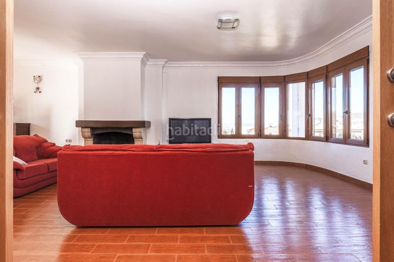 Foto c5dff31c-c10e-483f-9a26-f81375093b39. Casa amb aparcament a Peligros