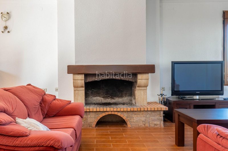 Foto fed4b6eb-0dbf-43bf-a916-97eda236979f. Casa amb aparcament a Peligros