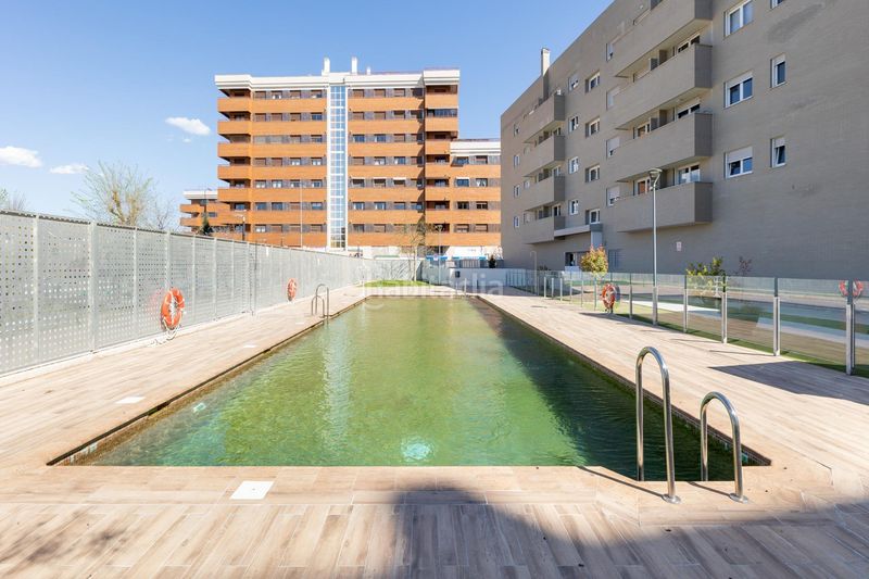 Foto 1b2c7323-886a-4d3e-8705-2e70a6592a3b. Pis amb aparcament piscina a Campus de la Salud Granada
