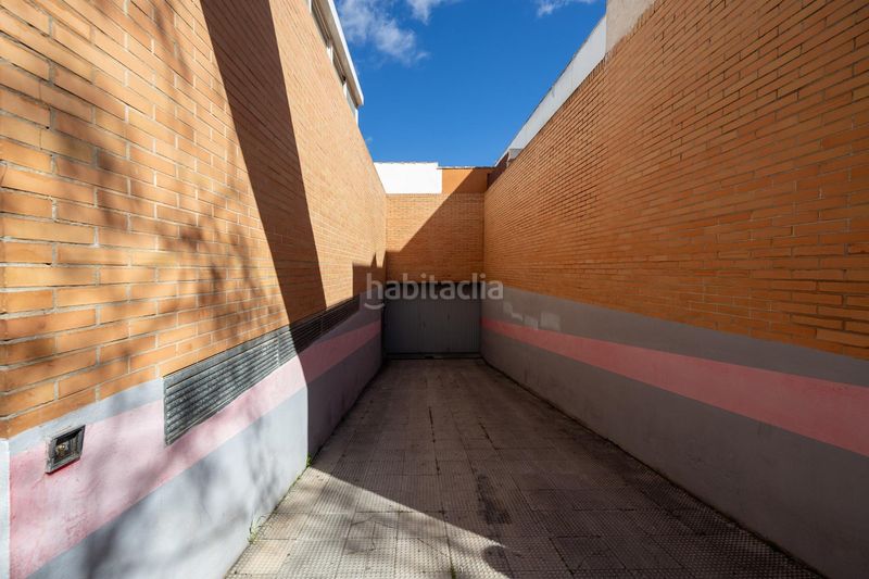Foto a0bb47f6-bd93-49b3-8775-a8716de2423e. Pis amb aparcament a Albolote