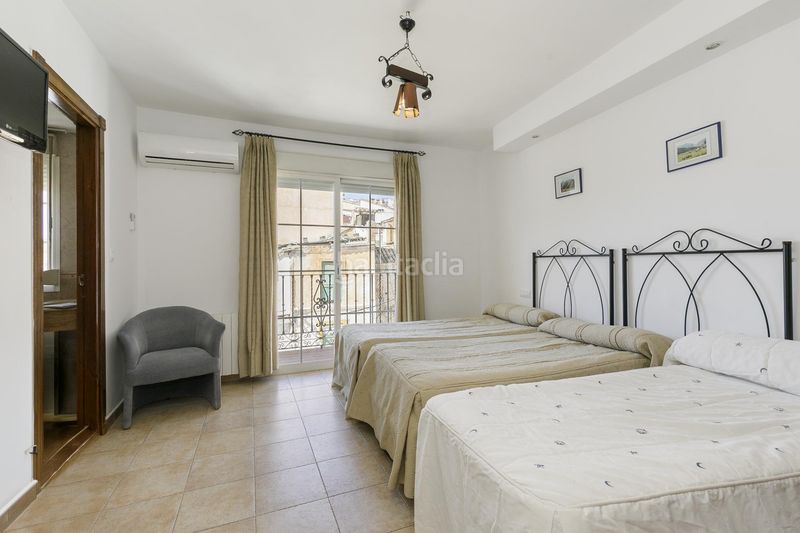 Foto 71151c4e-4126-4a8b-ba0f-b21b00339f21. Edifici a Güéjar Sierra