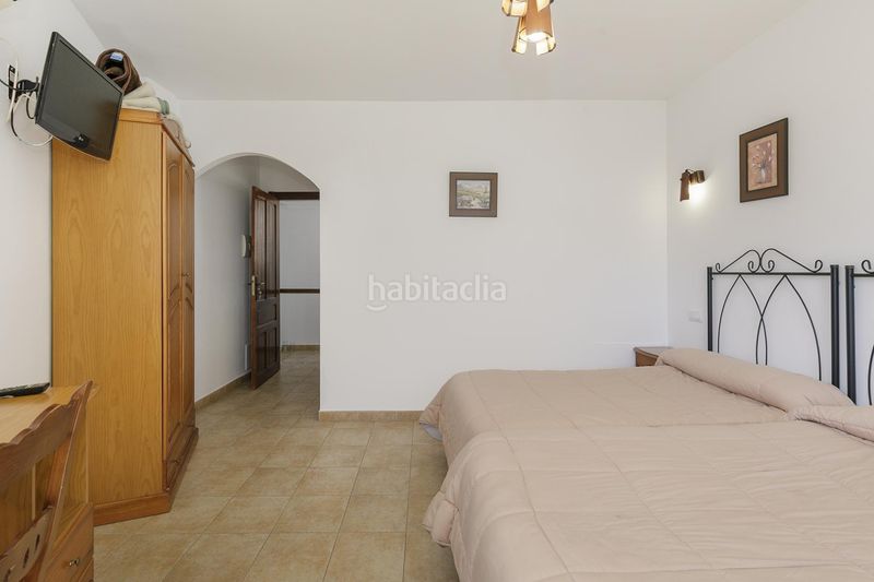 Foto beb7b977-679d-4a6c-8ac2-6ed76619dbdb. Edifici a Güéjar Sierra