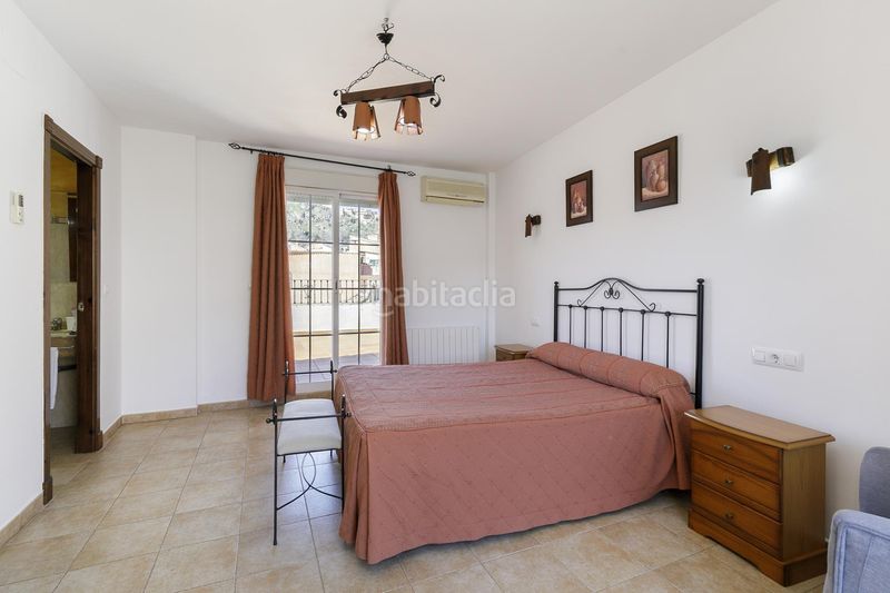 Foto c786ef33-b802-4c84-b100-f76e688b8324. Edifici a Güéjar Sierra