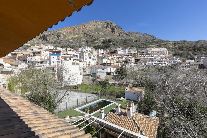 Foto ce735133-9c07-433c-af03-5d09440ecb5f. Edifici a Güéjar Sierra