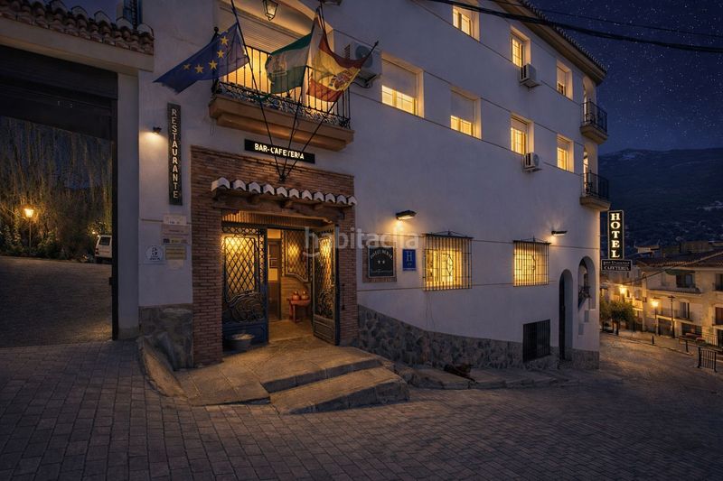 Foto e731cfe9-f76c-4957-a709-8efca6bc29d3. Edifici a Güéjar Sierra