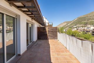 Appartamento in Monachil Pueblo. Luminoso piso con terraza y vistas a la montaña en monachil.