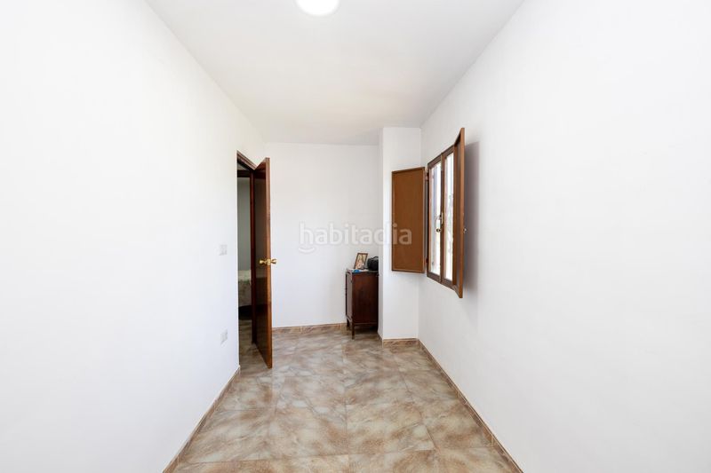 Foto cd09cb6e-532c-4954-ad56-b76595837893. Masia amb aparcament a Poniente Armilla