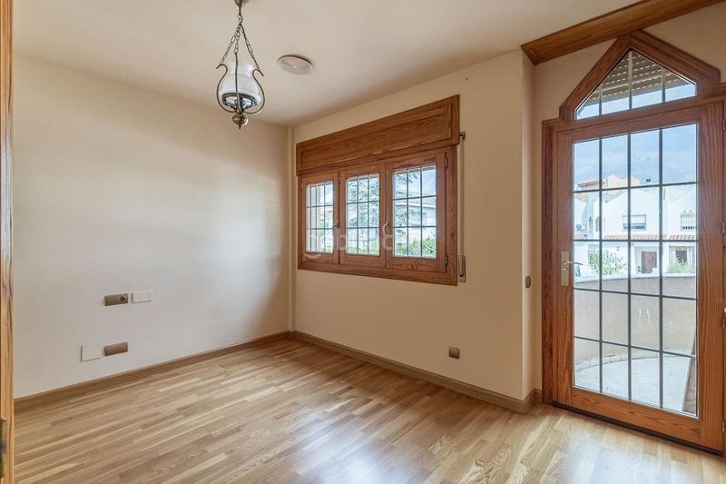 Foto e7a26fe7-fde1-4c27-b03f-28249d5ce4f2. Casa amb aparcament piscina a Peligros