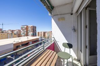 Apartament  64 carretera de málaga. Inversion en la chana con rentabilidad del 7