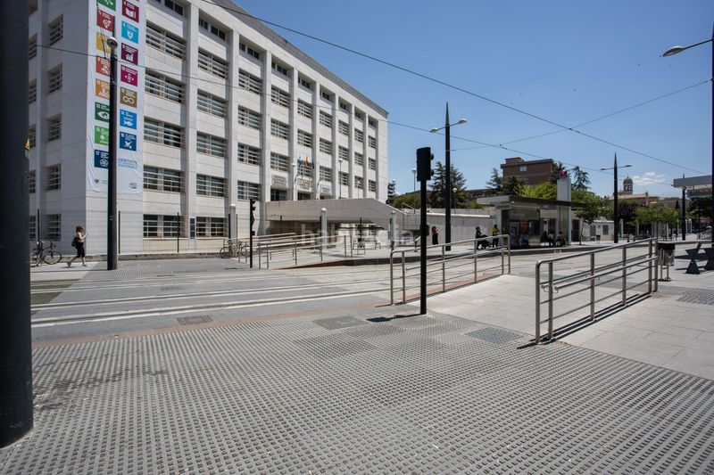 Foto e5c493a9-7cb4-4efc-b9db-1b18b0cb3f0b. Pis amb calefacció a Centro - Sagrario Granada