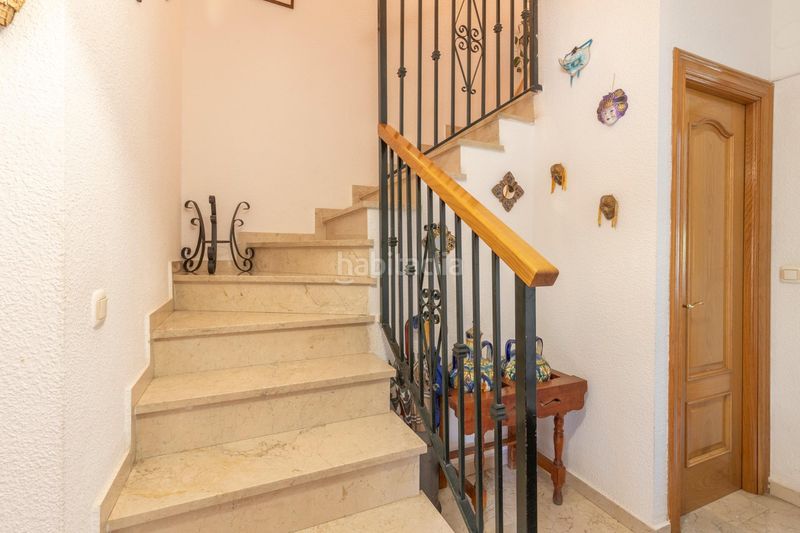 Foto cc637fce-c71d-4164-80a8-d1b06676840d. Casa pareada estupenda casa pareada con piscina en Híjar en Gabias (Las)