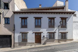 Casa  De san antonio. Calidad en el albayzín