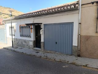 Affitto Casa in Bola de Oro. Casa en alquiler junto a carretera de la sierra y pabellón bola