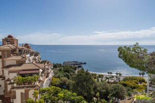 Apartament  Avenida ,17. Marina del este con vista directa al mar