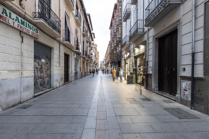 Foto 0782412f-d212-418a-a939-ddee703f383d. Pis amb calefacció a Centro - Sagrario Granada