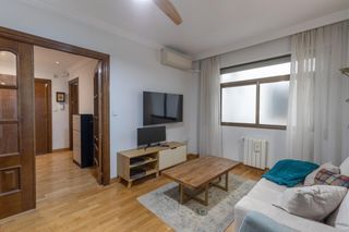 Flat  Calle carril del picon. Magnifica vivienda junto a calle tablas