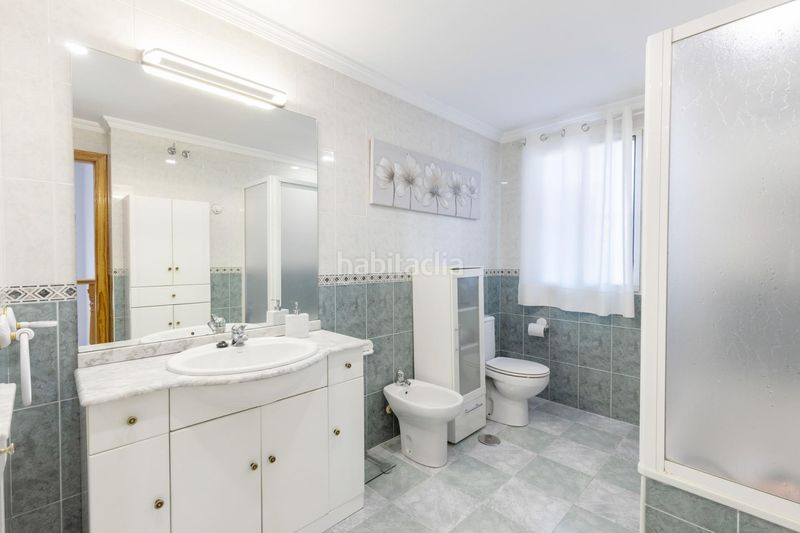 Foto 1f20a5ce-9367-4dd3-ba88-a6ce6d9d00df. Casa adossada amb calefacció aparcament a Peligros