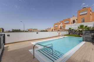 Estudi  Carretera de murcia. Estudio de reciente construcción con piscina, garaje y zonas com