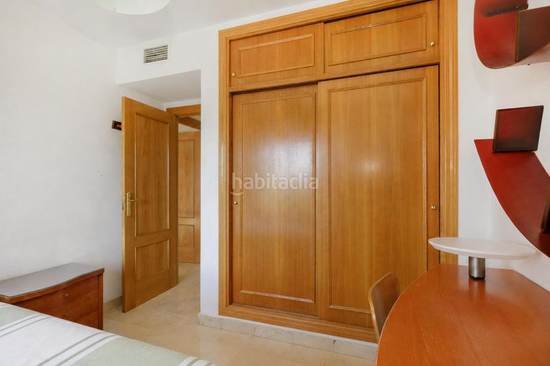Foto 22a19b65-b6d8-4a2d-9701-277749f9533a. Apartament amb aparcament piscina a Rosaleda - Juventud Granada