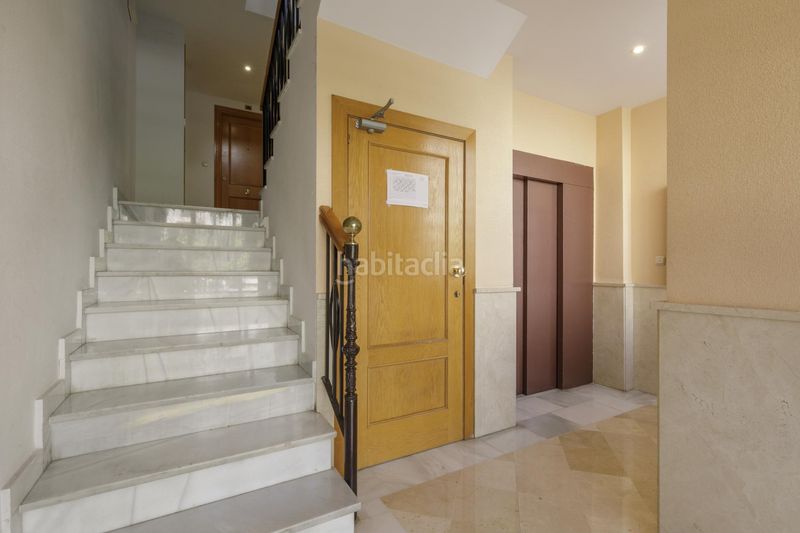 Foto 275493b8-8c27-4f90-8934-aa67d582503d. Apartament amb aparcament piscina a Rosaleda - Juventud Granada