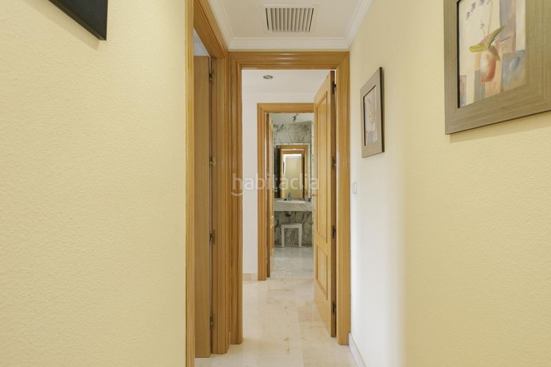 Foto 8b57b1f0-4551-42a1-a839-86c72f7333cc. Apartament amb aparcament piscina a Rosaleda - Juventud Granada