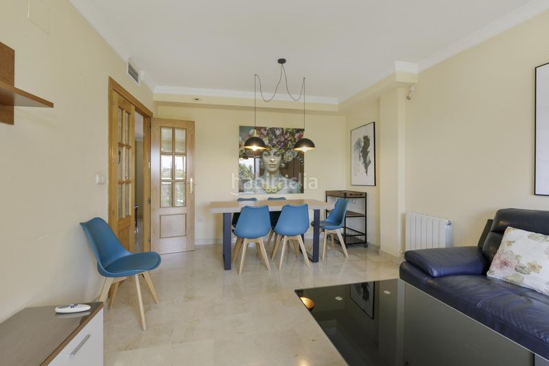 Foto bdc8298f-f19b-4ffa-9278-a154c8382c01. Apartament amb aparcament piscina a Rosaleda - Juventud Granada