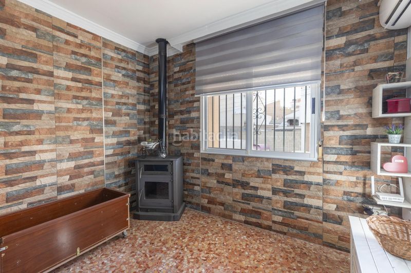 Foto 2cdeb647-16e2-419d-894b-646e0b7917cf. Casa adosada precioso adosado con patio, terraza, cochera y estufa de leña en las gabias granada en Gabias (Las)