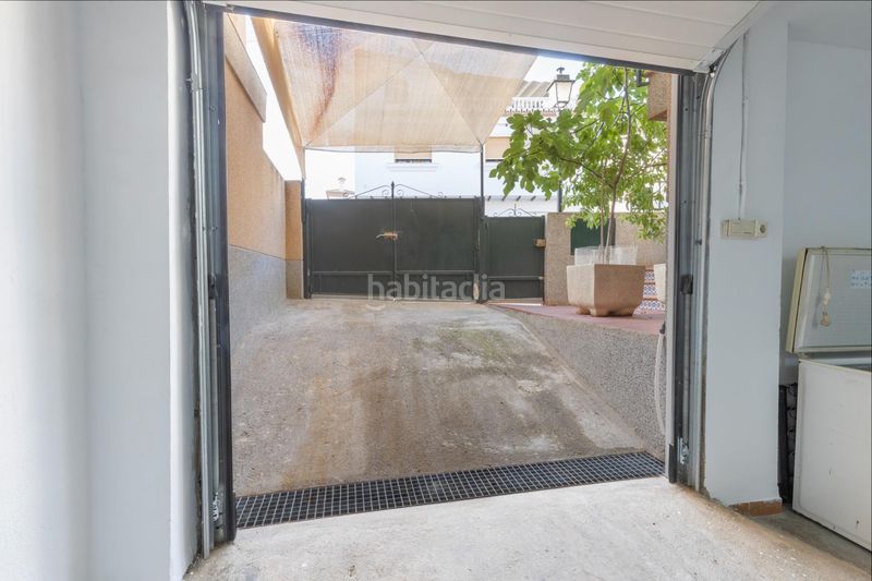 Foto 2defb4e0-f8cb-4942-ae02-4c0e89279c2d. Casa adosada precioso adosado con patio, terraza, cochera y estufa de leña en las gabias granada en Gabias (Las)