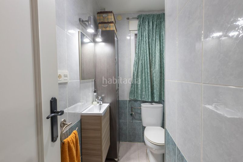 Foto 42adb323-0938-483d-b373-6cae36102c73. Casa adosada precioso adosado con patio, terraza, cochera y estufa de leña en las gabias granada en Gabias (Las)