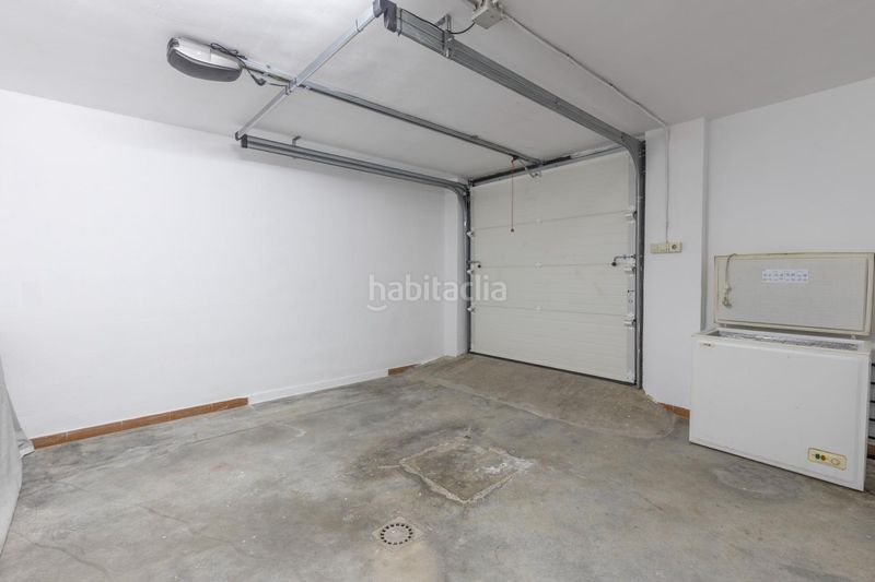 Foto 4ddfd897-f99e-4a0b-9b5e-7b8f3bb1e558. Casa adosada precioso adosado con patio, terraza, cochera y estufa de leña en las gabias granada en Gabias (Las)