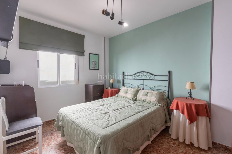 Foto 582679a7-33ec-45e1-a394-32c8ebe2dba2. Casa adosada precioso adosado con patio, terraza, cochera y estufa de leña en las gabias granada en Gabias (Las)