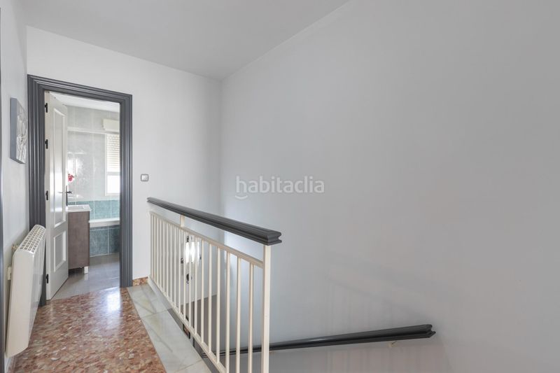 Foto 969e63ee-2cb3-43cc-b79c-cab8c65fef54. Casa adosada precioso adosado con patio, terraza, cochera y estufa de leña en las gabias granada en Gabias (Las)