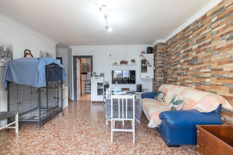 Foto d377c539-c221-40c5-be97-b77559e5a987. Casa adosada precioso adosado con patio, terraza, cochera y estufa de leña en las gabias granada en Gabias (Las)