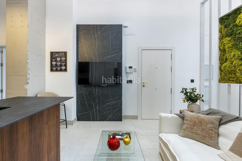 Foto 9a713dc1-37ae-4226-8c65-9830ea353c34. Planta baja precioso estudio de lujo en urbanizacion triunfo jardin en Granada