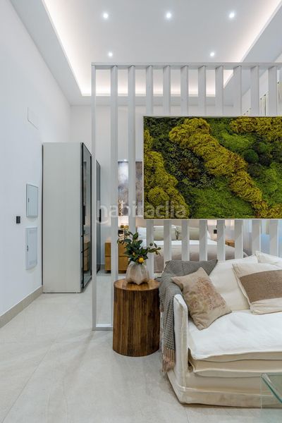 Foto a732f312-02a5-418f-95a0-dcc89bacb422. Planta baja precioso estudio de lujo en urbanizacion triunfo jardin en Granada